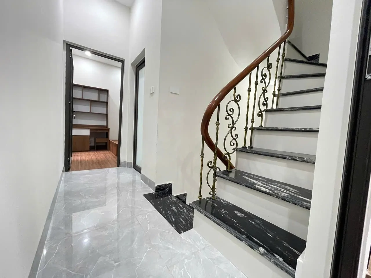 Bán Nhà Ngõ Hoà Bình Khâm Thiên 41m2. 4 tầng. mặt tiền 4m. giá 8.7 tỷ Đống Đa Hà Nội 3