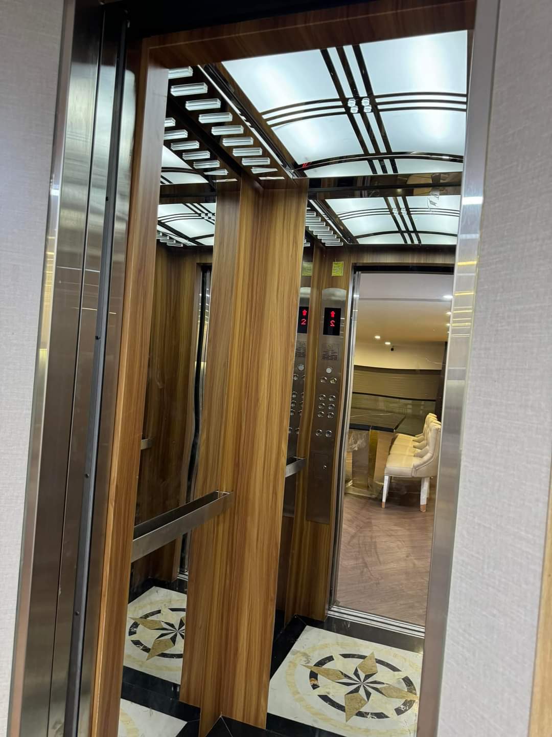 Bán nhà Vân Canh 45M 6 Tầng, thang máy đường 7m, vỉa hè 2m, kinh doanh, ô tô đỗ 8