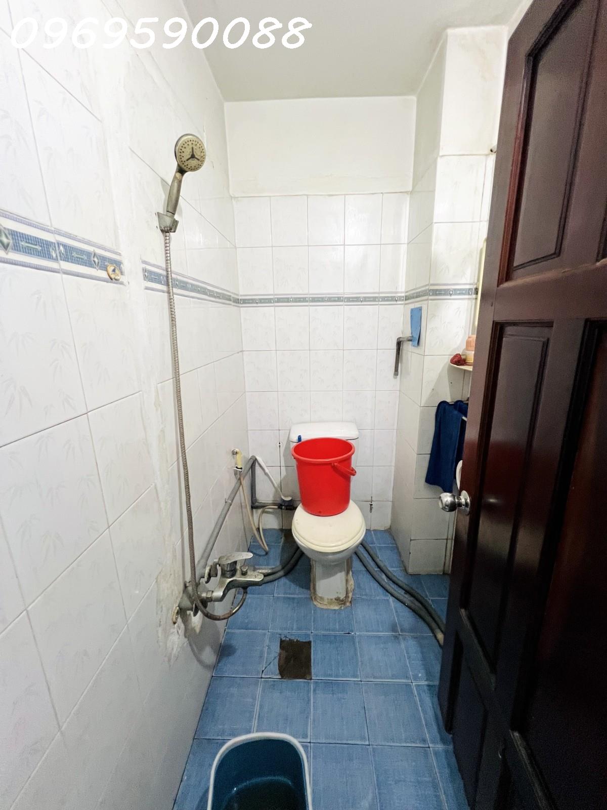 Vị trí vàng! Bán nhà 2 tầng 40m2 sổ hồng hẻm Độc Lập, Tân Phú. Chỉ 5.8 tỷ. Gọi! 2