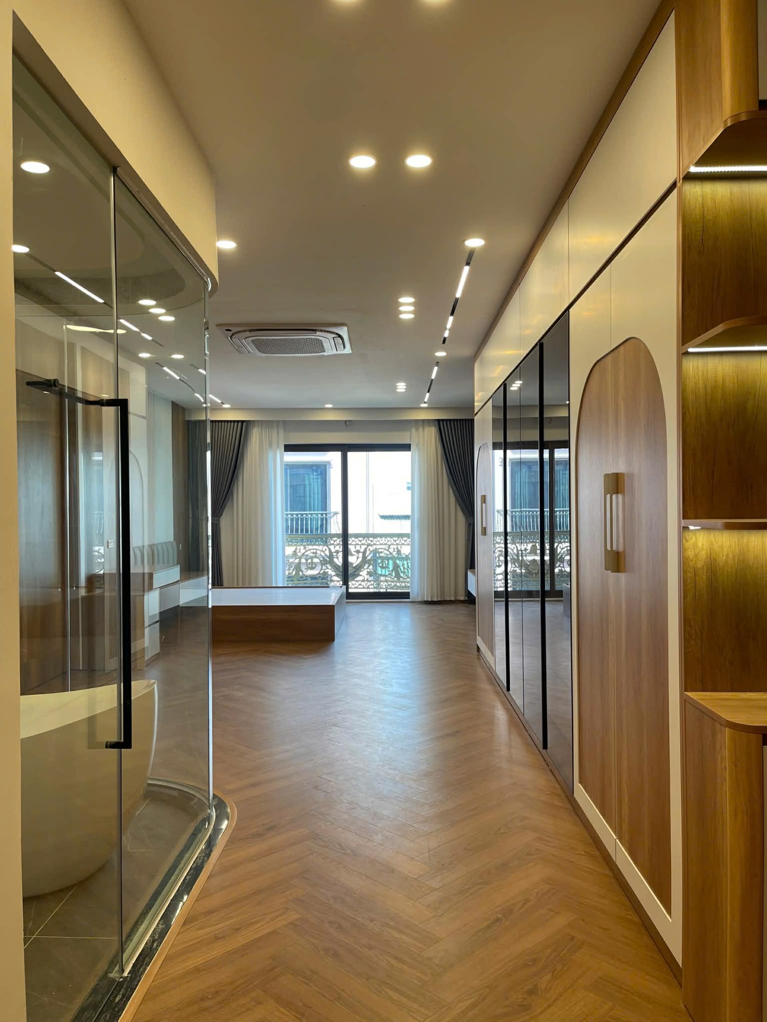 nhà đẹp Thạch Bàn, 6 tầng thang máy, vỉa hè, ôtô tránh, kinh doanh, full nội thất 4