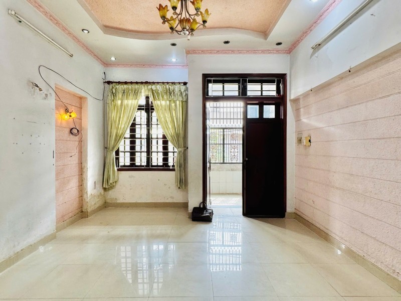 Bán nhà đường 160, Tăng Nhơn Phú A, Q.9, TP HCM. DT 68m2, 2 tầng, 3PN, sổ hồng. Giá 6.1 tỷ. LH: 4