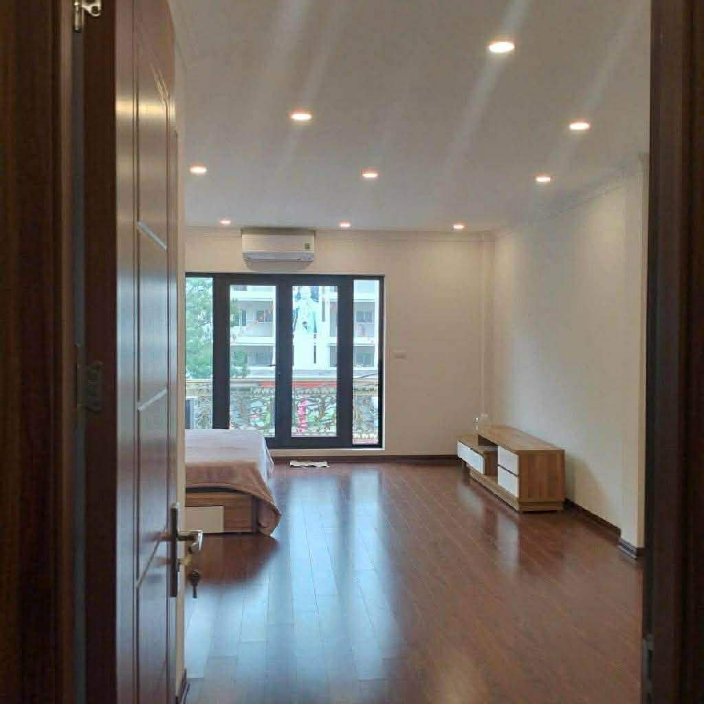 nhà đẹp trung tâm Sài Đồng, vỉa hè, ôtô tránh, kinh doanh, full nội thất 5