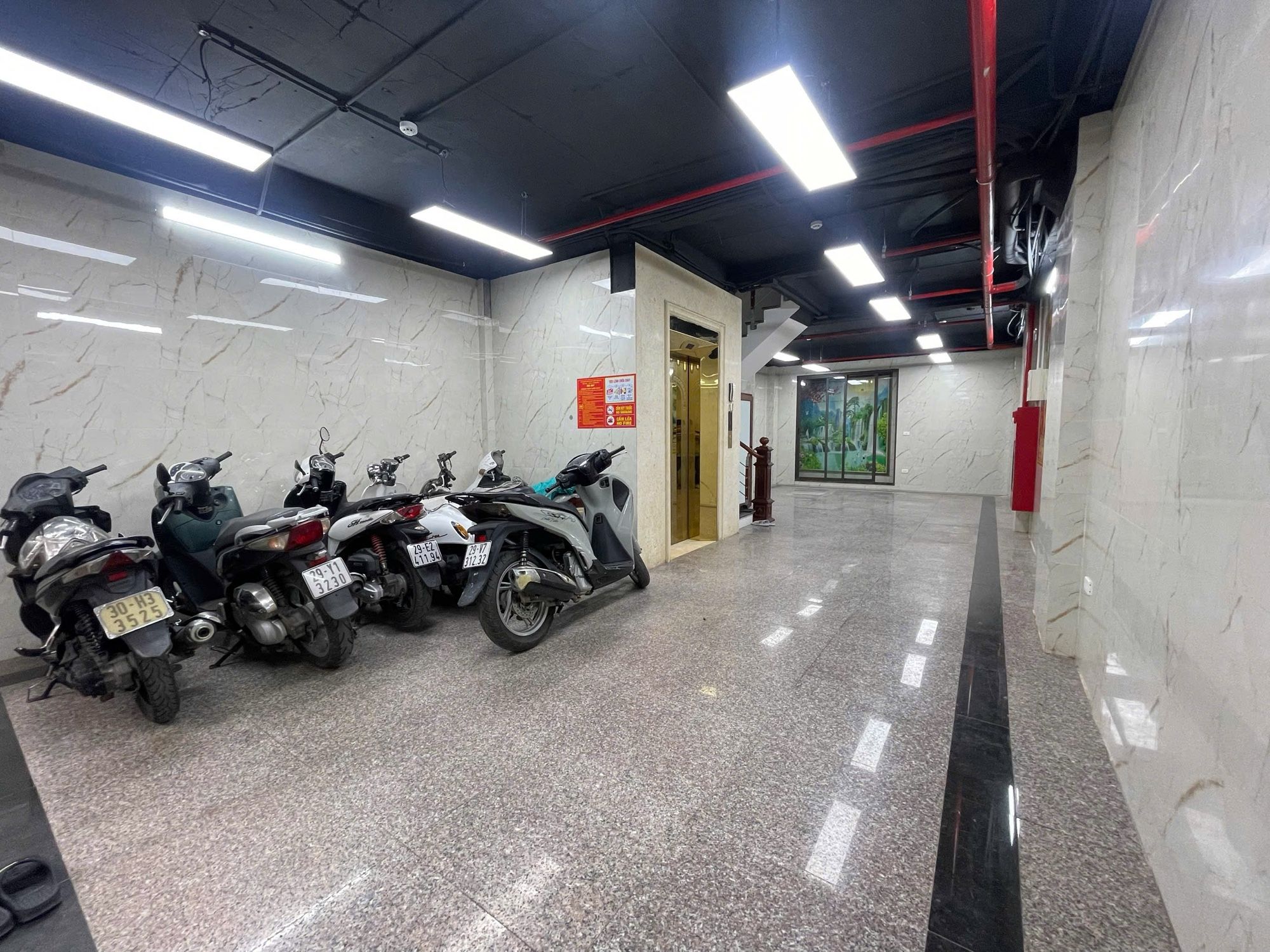 Mặt phố, 92,8m2, 9 tầng, mặt tiền 5,5m Ngã Tư Sở, Đống Đa, 39 tỷ 750. 3