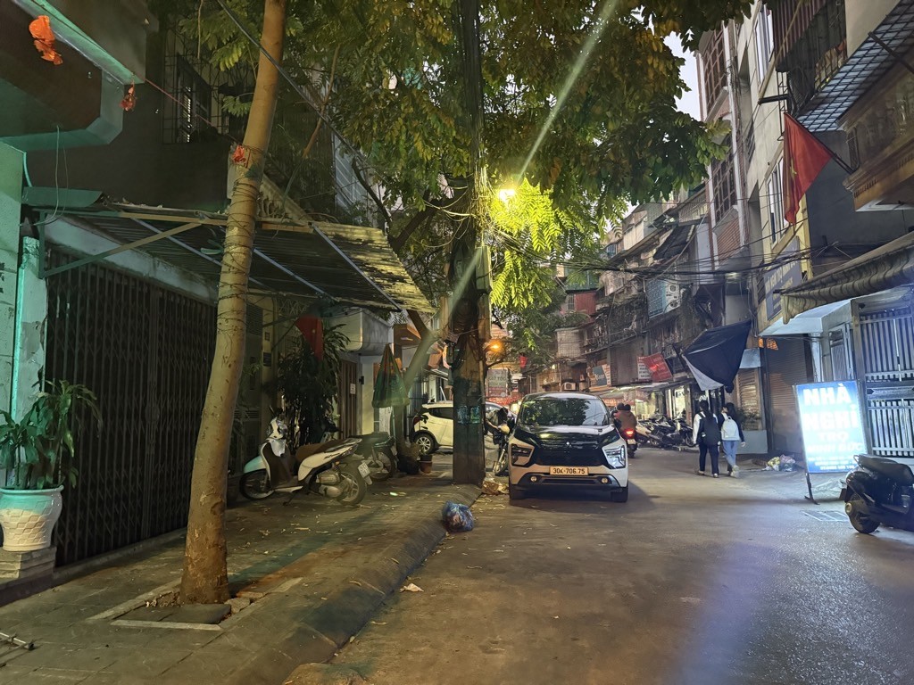 Cần bán Đất đường 8/3, Phường Quỳnh Mai, Diện tích 477m², Giá 14.7 Tỷ