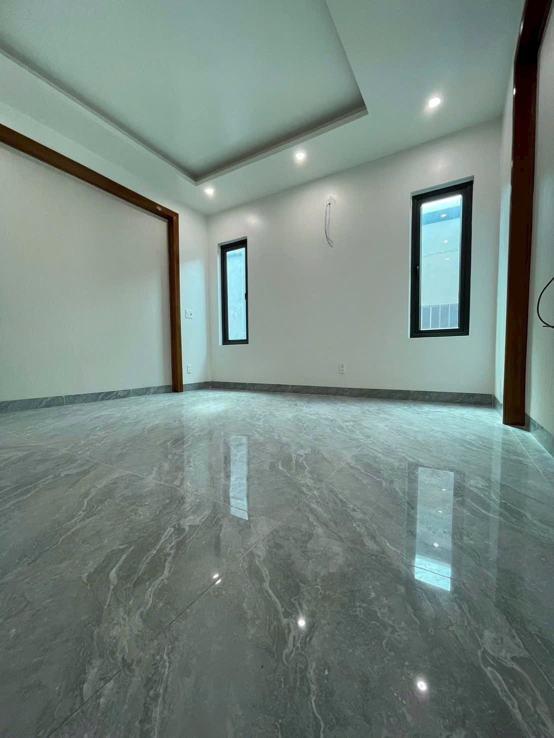 Bán đất Mặt tiền đường 102, Tăng Nhơn Phú, lộ 8m, 62m2, giá 5 tỷ nhỉnh. 2