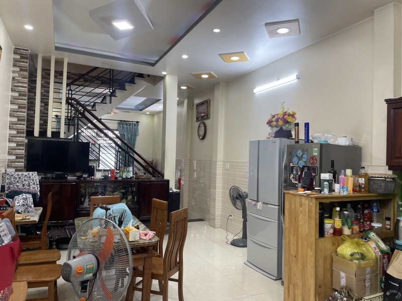 Bán nhà 3 tầng, 3PN, đường Lê Thị Hoa, Bình Chiểu, Thủ Đức. TP HCM. DT 71m2, SH, 5.8 tỷ. 2