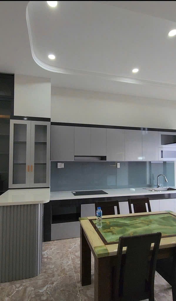 Bán nhà 3 tầng, 3PN, đường 160, Tăng Nhơn Phú A, Q9, TP HCM. DT 100m2, SH, giá 6.7 tỷ. 4