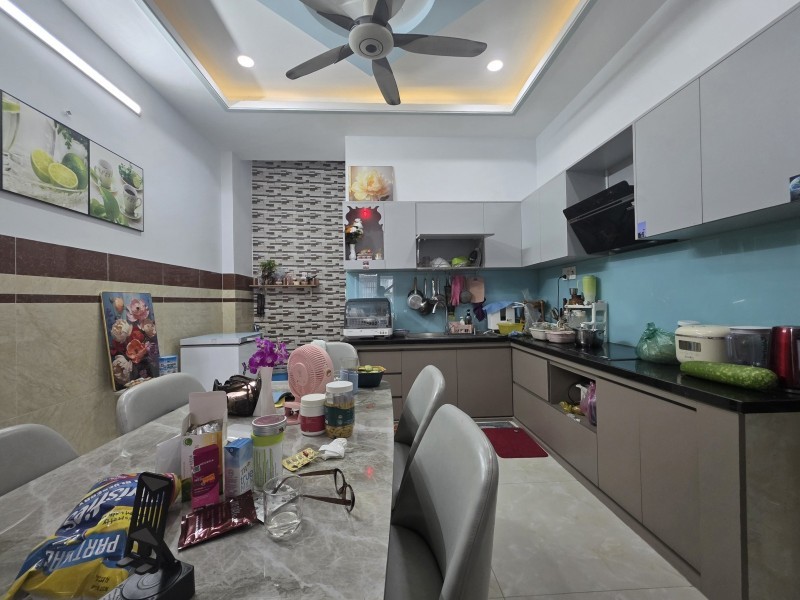 Bán nhà đường Trương Văn Thành,Hiệp Phú. Q9, TP HCM. DT 56m2, 3 tầng, 3PN, SH, giá 8.6 tỷ. 2