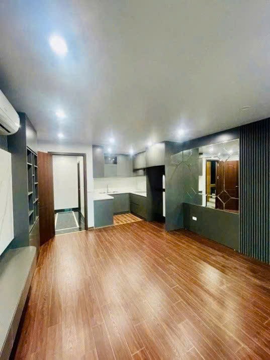 Cho thuê nhà phân lô - ô tô vào nhà Phan Văn Trường - Cầu Giấy 50m x 5T giá 22 triệu 2