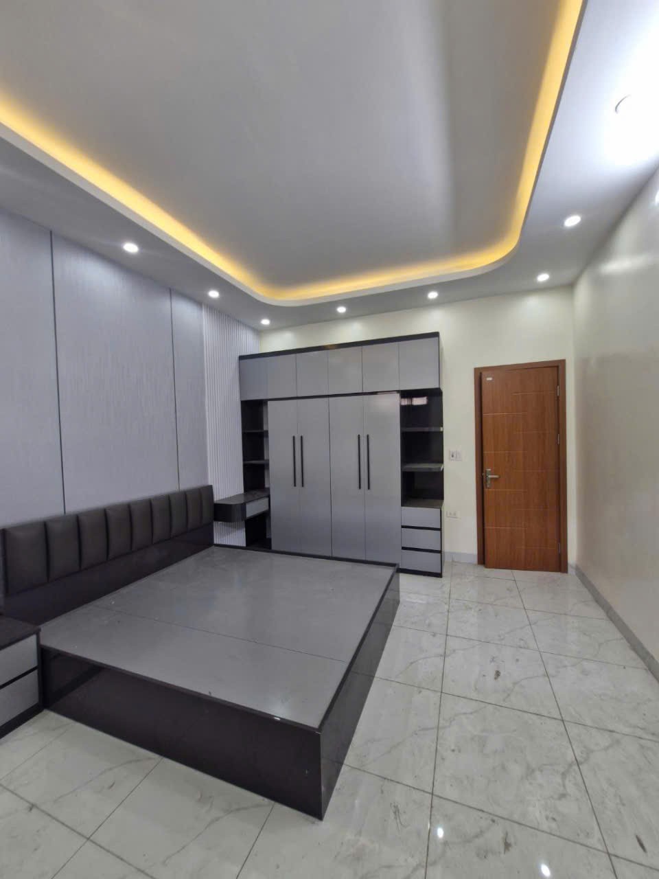 DUY NHẤT TẠI PHÚ LƯƠNG HÀ ĐÔNG 44M NHỈNH 7 TỶ _5 TẦNG LÔ GÓC _ NGÕ THÔNG _ÔTÔ VÀO NHÀ _MT KHỦNG 2