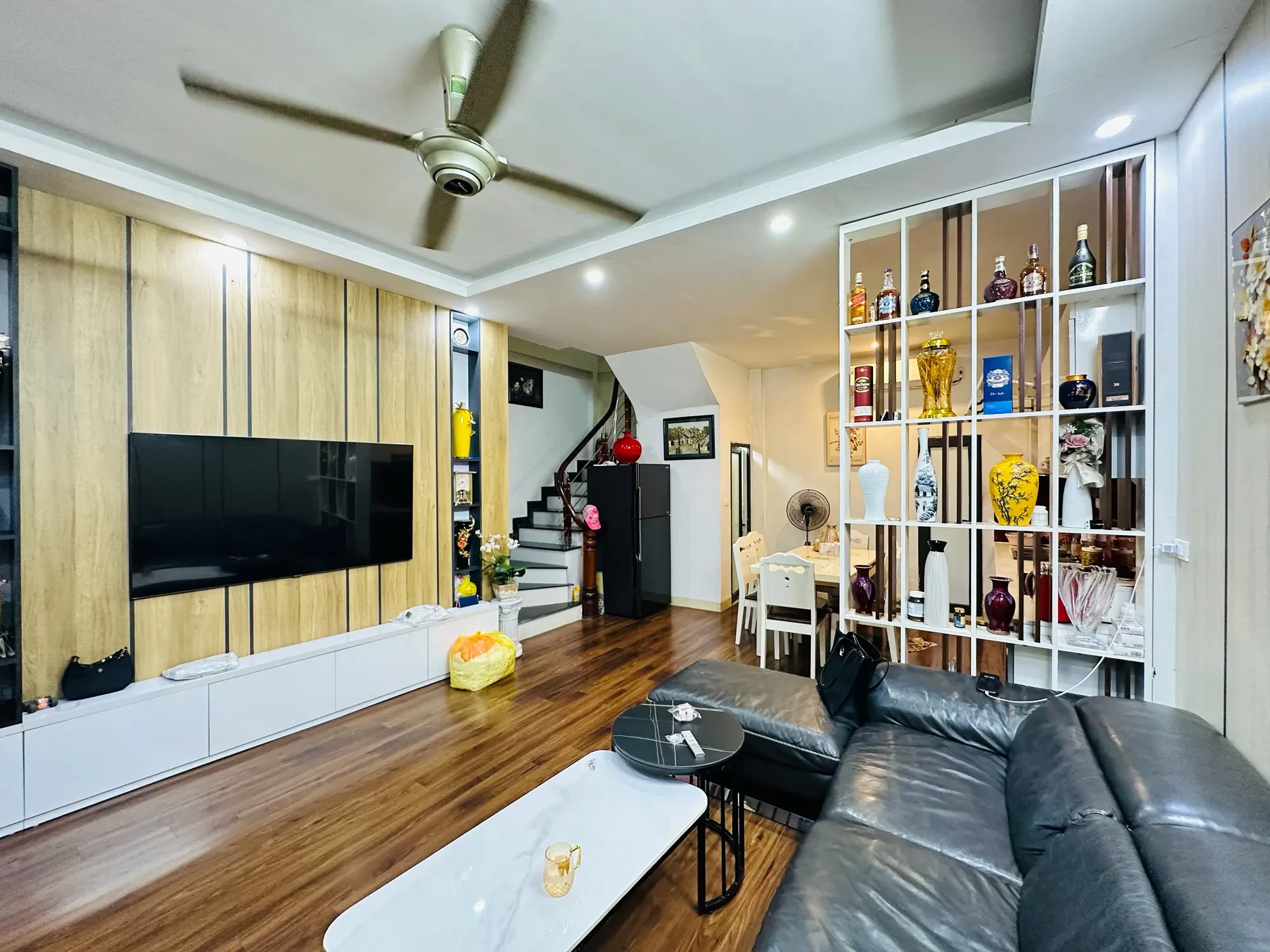 Bán Nhà Võ Thị Sáu 38m2. 5 tầng. mặt tiền 4.5m. giá 13.5 Tỷ Hai Bà Trưng Hà Nội 3