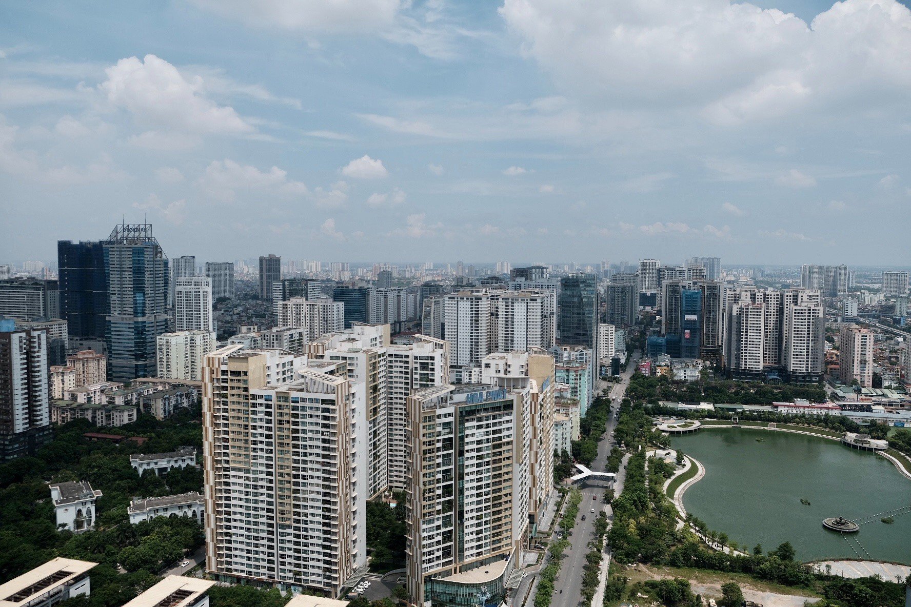 VINHOMES D'CAPITALE - Bán căn hộ VIEW HỒ 2PN, 83m2 tại C7, giá tốt 5