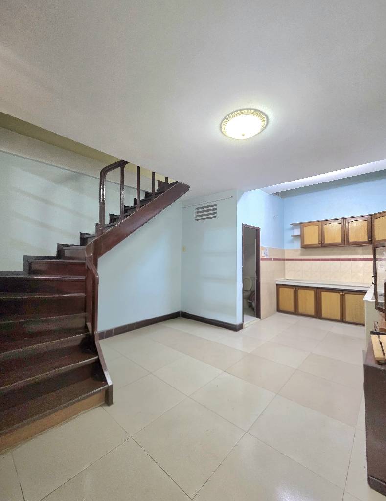 Bán nhà 50m2 Đất Thánh, 5 tầng, 3PN, sân thượng 7 tỷ 2