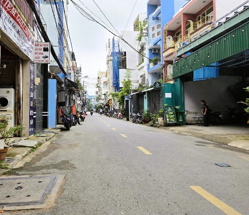 Bán nhà 50m2 Đất Thánh, 5 tầng, 3PN, sân thượng 7 tỷ