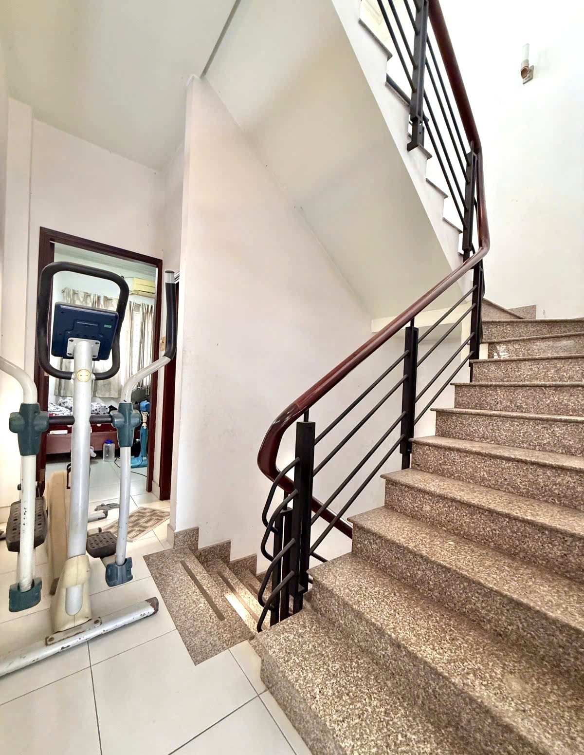 Nhanh Mới Kịp! NHÀ ĐẸP – 60M² – 4 Tầng/5PN - P5 Gò Vấp Nhỉnh 7.xTỶ TL! 4