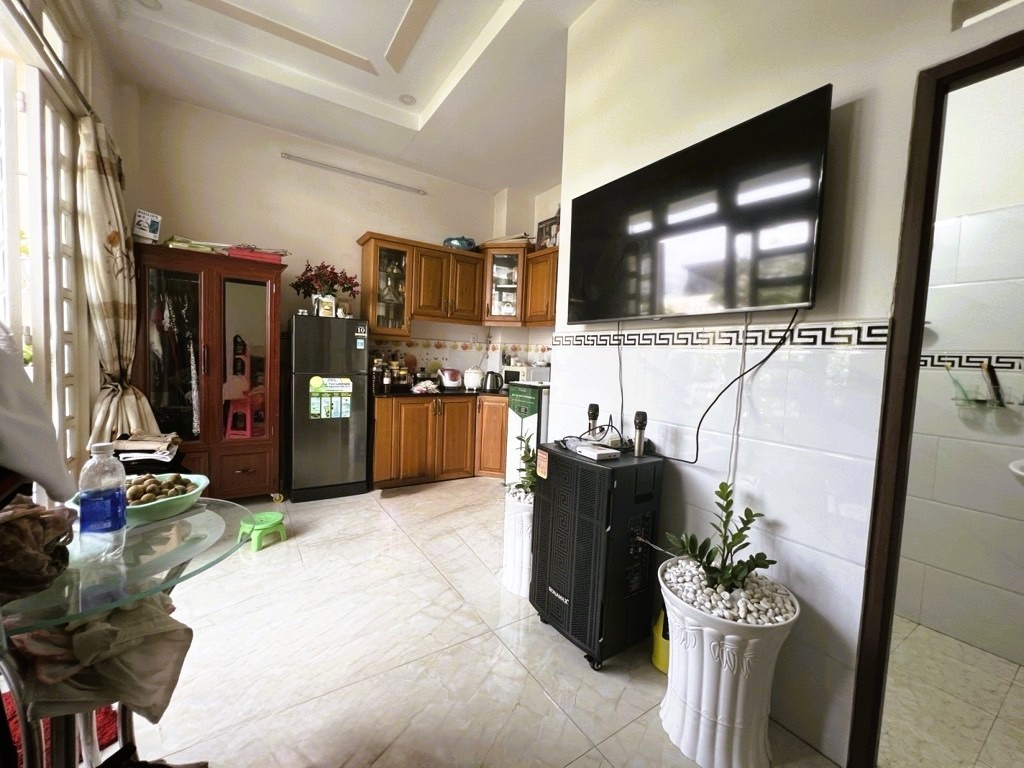 BÁN NHÀ 103M2 MẶT TIỀN BÙI THỊ XUÂN, 3 TẦNG 11 TỶ 4 4