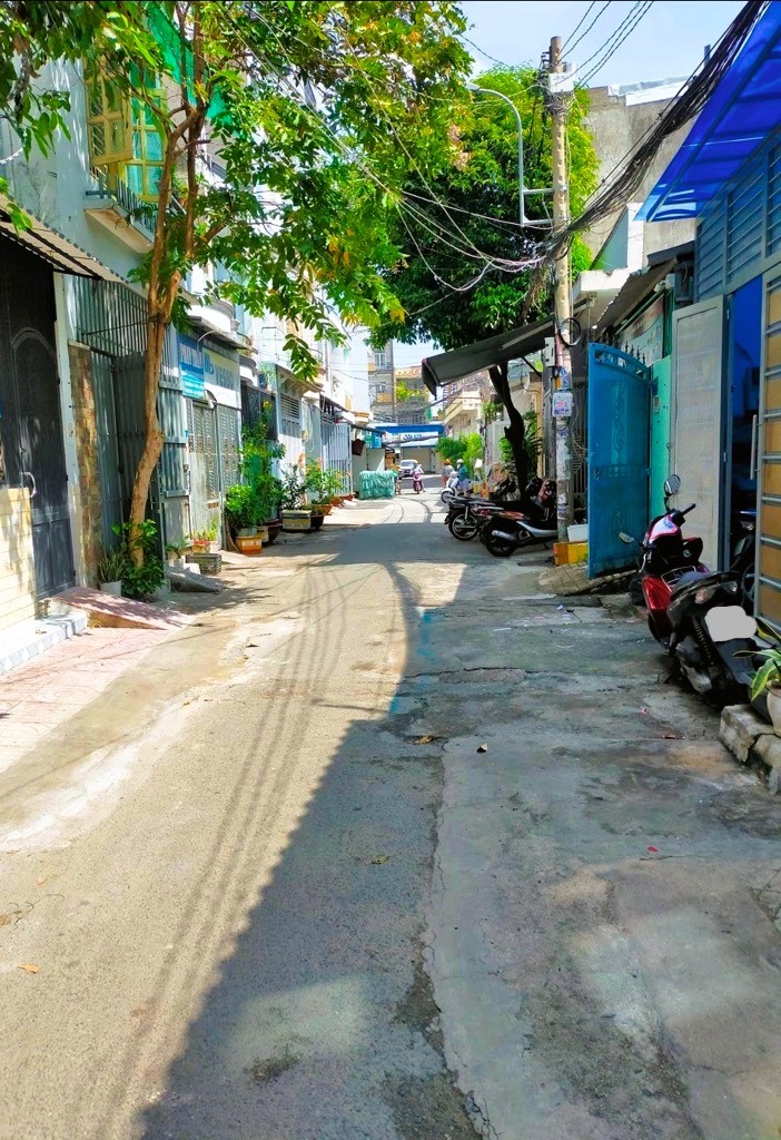 Bán nhà Mặt tiền Tân Phú 71m2 nhỉnh 6 tỷ ngang 5m