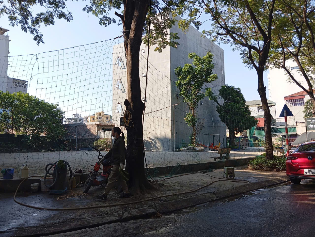 Tôi bán nhà ngõ 25 Bùi Huy Bích ô tô đỗ cạnh công viên 33m2 chỉ 7.19 tỷ. LH 0989626116 4