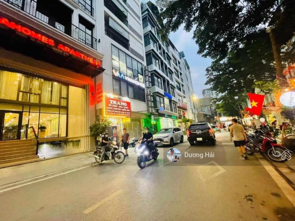 Bán nhà mặt phố phường Nghĩa Đô Cầu Giấy - 100m MT 6m - lô góc hai mặt ô tô kinh doanh vỉa hè