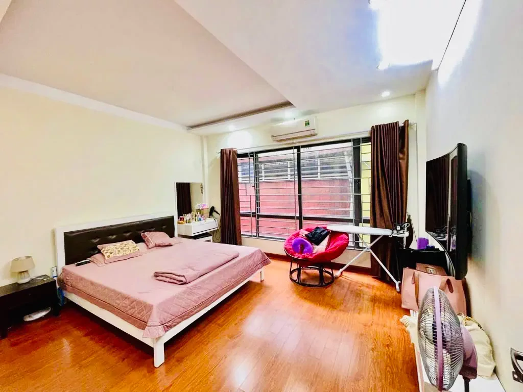 Bán Nhà Võ Thị Sáu 38m2. 5 tầng. mặt tiền 4.5m. giá 13.5 Tỷ Hai Bà Trưng Hà Nội 2