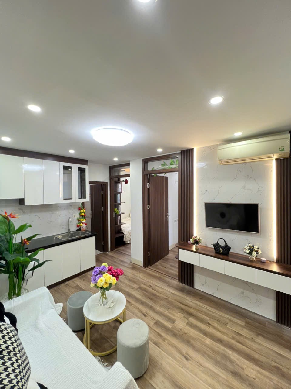 Cần bán Chung cư mini đường Mai Hương, Phường Bạch Mai, Diện tích 55m², Giá 2.68 Tỷ