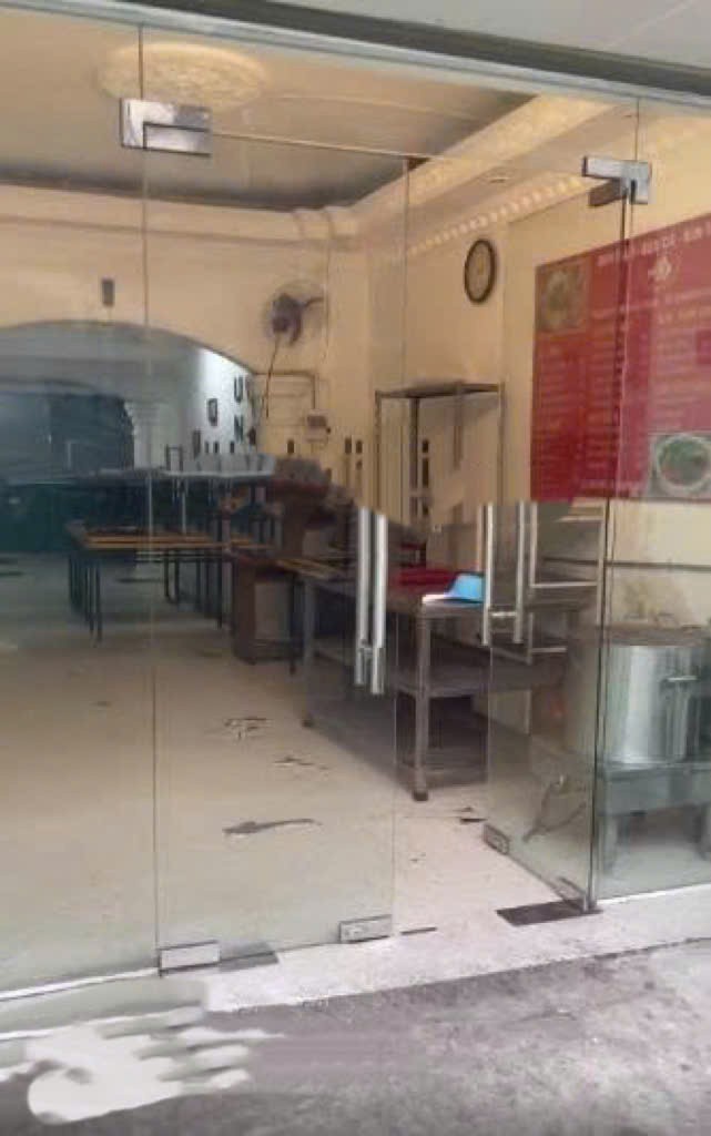 Cho thuê mặt bằng tầng 1 tại ngõ 201 Cầu Giấy 80m, MT 5M riêng biệt giá 12 triệu 2