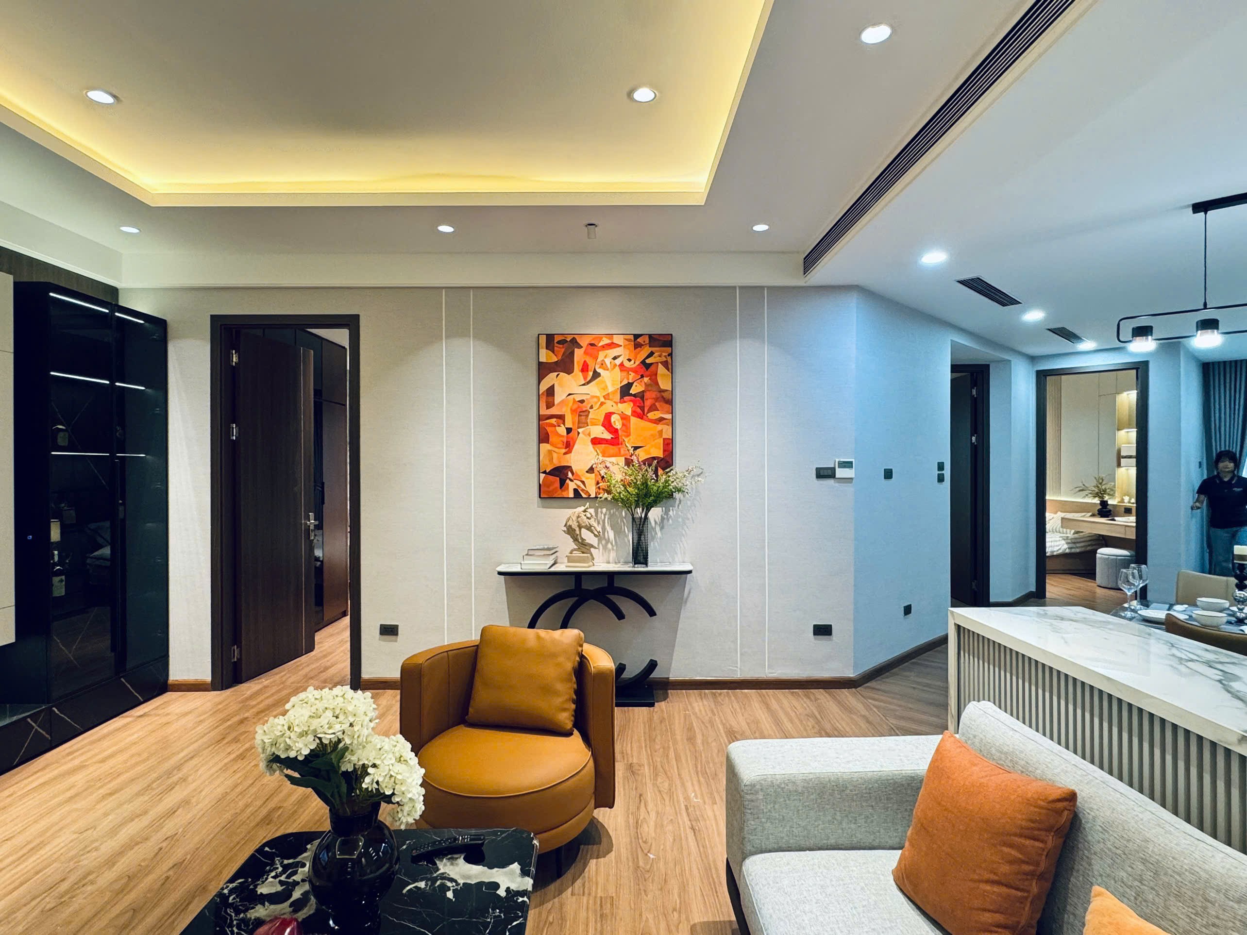 Bán căn 3PN tại N04 Hoàng Đạo Thúy, căn góc mát, giá 1x tỷ