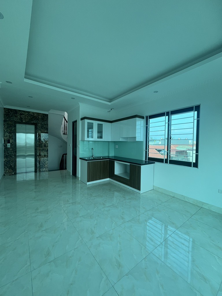 Siêu Hiếm! Nhà Đẹp Lô Góc Bắc Từ Liêm, 6 Tầng Thang Máy, 2 Mặt Thoáng, Oto Vào Tận Cửa, Chỉ 6.x tỷ 3