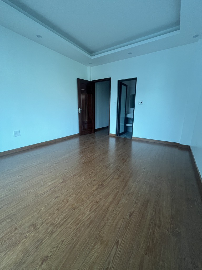 Siêu Hiếm! Nhà Đẹp Lô Góc Bắc Từ Liêm, 6 Tầng Thang Máy, 2 Mặt Thoáng, Oto Vào Tận Cửa, Chỉ 6.x tỷ 5