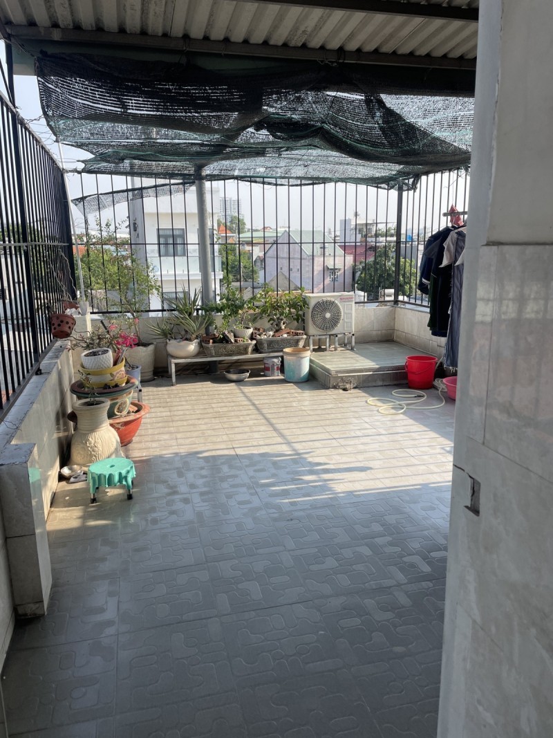 Bán nhà 3 tầng, 3PN, đường Lê Thị Hoa, Bình Chiểu, Thủ Đức. TP HCM. DT 71m2, SH, 5.8 tỷ. 5