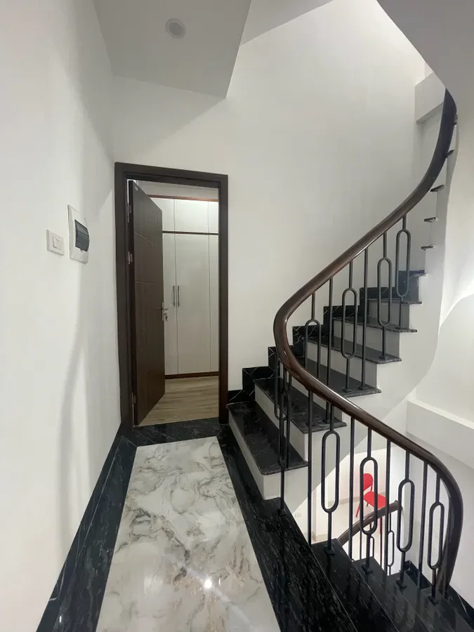 Bán Nhà Hòa Bình 31/39m2. 5 tầng. mặt tiền 3.8m. giá 8.5 Tỷ Đống Đa Hà Nội 5