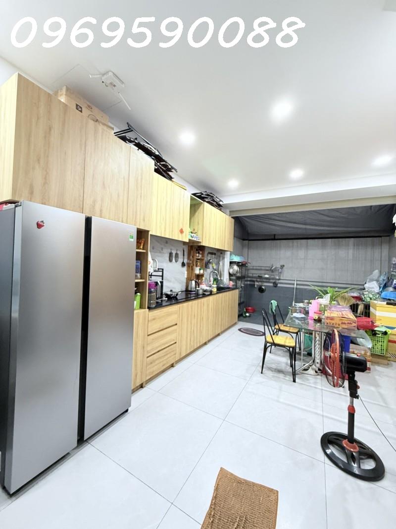 Vị trí vàng hẻm Lê Trọng Tấn Tân Phú! Nhà 2 tầng 2PN Sổ hồng chính chủ, giá hời khó tìm! 3