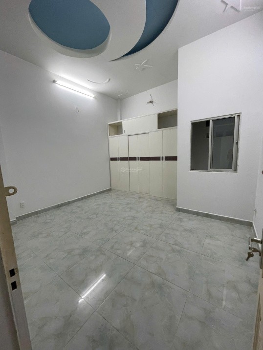 Nhà hẻm Thoại Ngọc Hầu Phú Thạnh Tân Phú 60m2, sổ hồng, giá hời cho gia đình trẻ. 3
