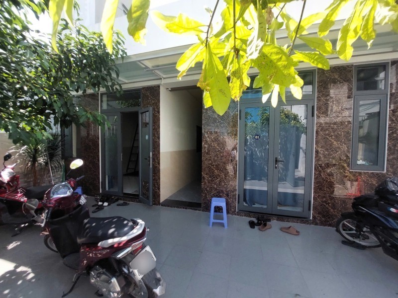 Bán nhà trong ngõ đường Số 13, Linh Chiểu, Thủ Đức. DT 151m2, 6PN, SH, giá 8.6 tỷ. 2