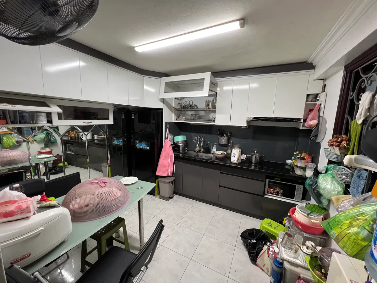 Bán Nhà Ô Đồng Lầm 38/41m2. 6 tầng. mặt tiền 11m. giá 14 tỷ Đống Đa Hà Nội 2