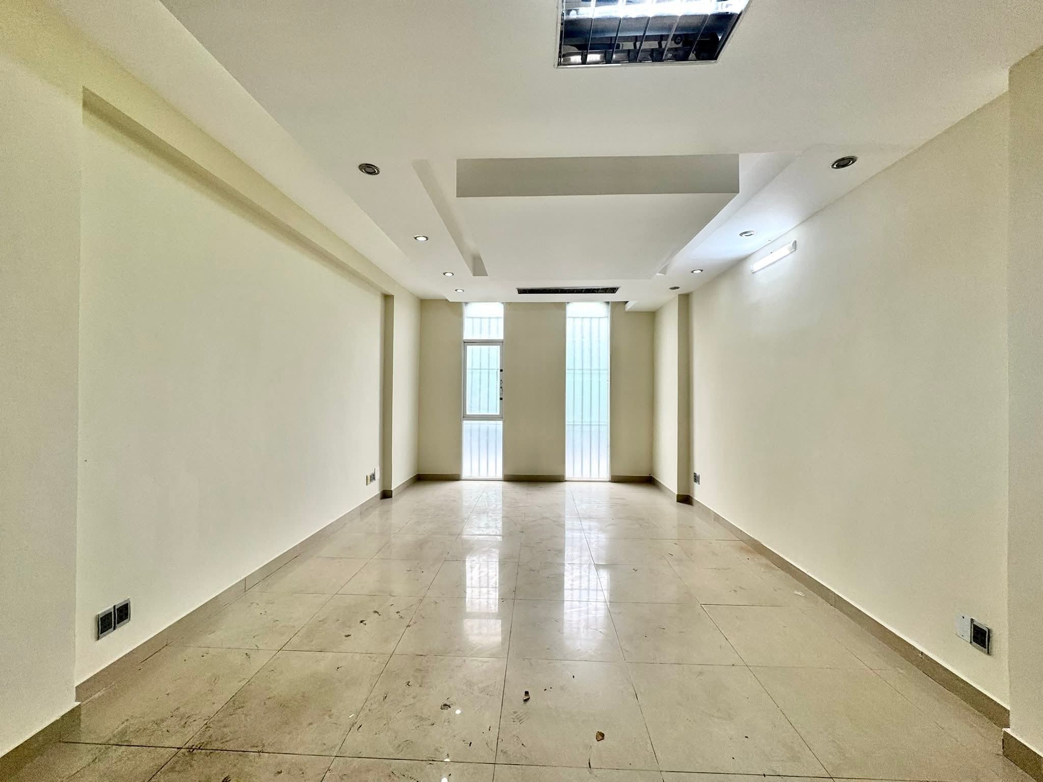 NHÀ NGUYỄN KIỆM 61m2 (4×15) HẺM OTO TRÁNH - SÁT MẶT TIỀN - GIÁ 11.7 TỶ 7