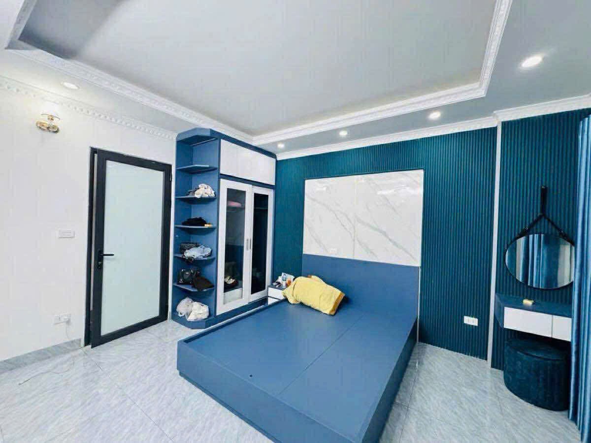 BÁN NHÀ HÀO NAM MẶT NGÕ KINH DOANH Ô TÔ - NHÀ 30M 5 TẦNG - SỔ ĐỎ NỞ NẬU THÔNG TIN CHUẨN 3