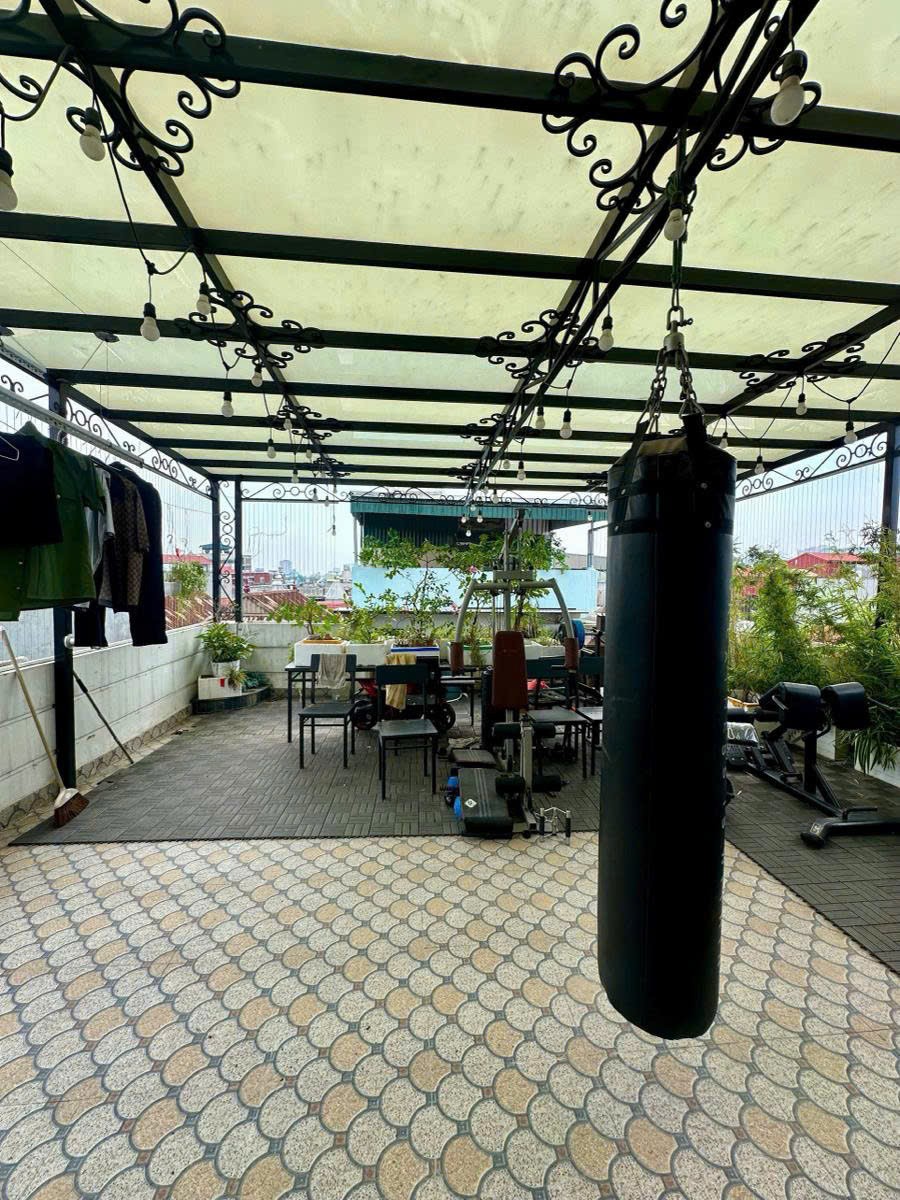 Bán nhà phân lô bàn cờ Hoàng Văn Thái - Lô góc - Gara 2 ô tô 55m 6 tầng thang máy 5