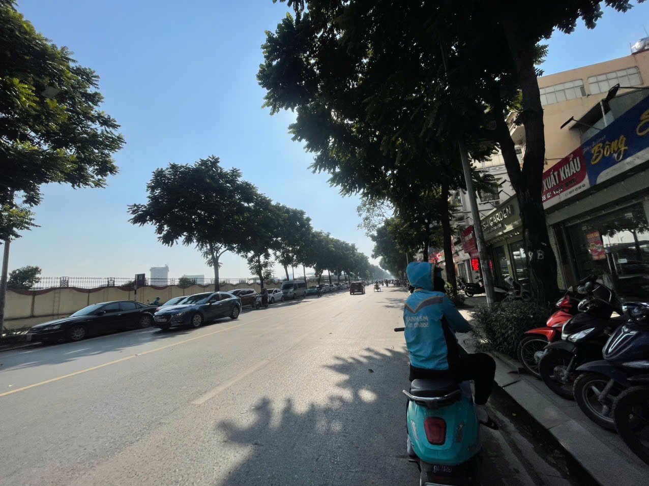 BÁN NHÀ LÊ TRỌNG TẤN - NHỈNH 400TR/M VỚI CỰC PHẨM LÔ GÓC 3 MẶT NGÕ Ô TÔ TRÁNH - VỈA HÈ - MT 6M