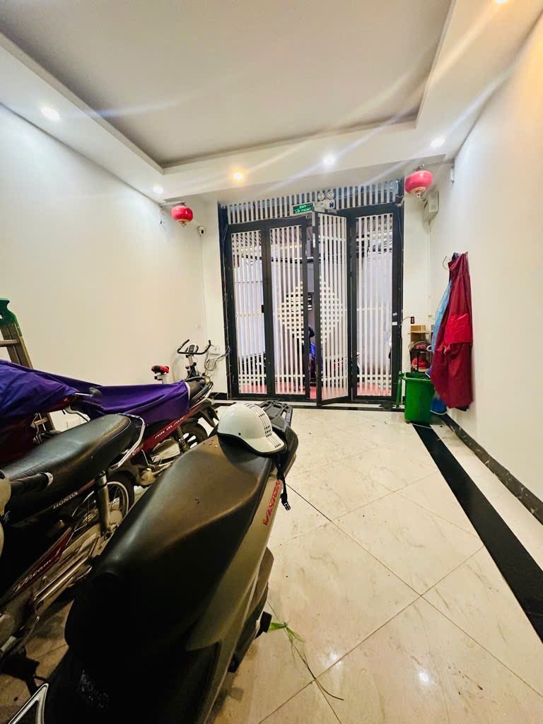 Bán nhà Tô Vĩnh Diện 42m x 8 tầng thang máy - Lô góc 2 thoáng - 30m ra ô tô tránh - Tặng full nội 2