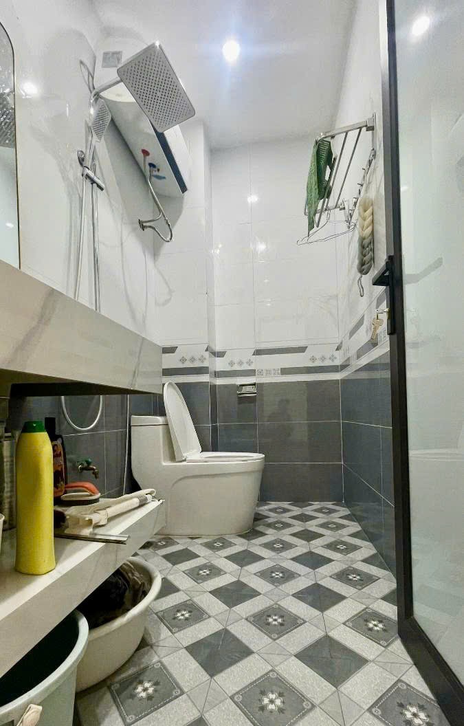 Bán nhà Khương Trung  35m 5 tầng 8,2 tỷ - Ngõ trước nhà rộng 2,3m 50m ra Ô tô 4