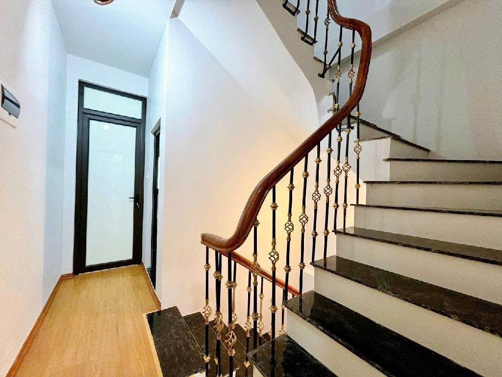 Bán nhà Khương Hạ - 46m 5 tầng Gara ô tô kinh doanh - full nội thất giá 15,5 tỷ 5