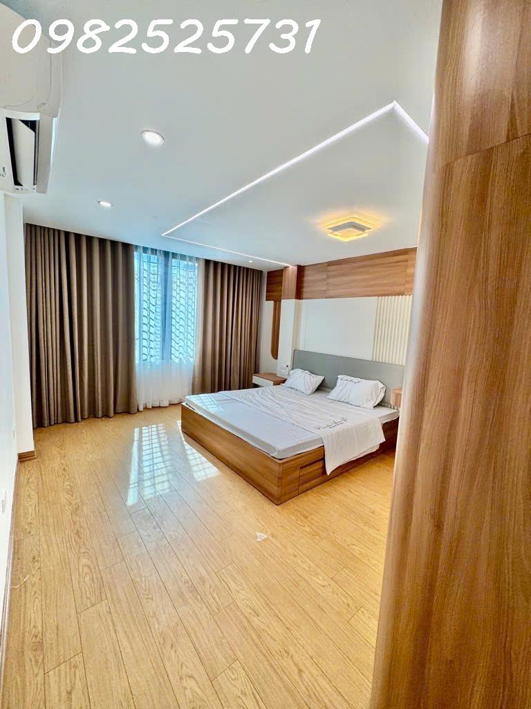 Bán nhà Hoàng Văn Thái - Ô tô vào nhà - 15,9 tỷ 45m2 5 tầng - sổ đỏ nở hậu 4