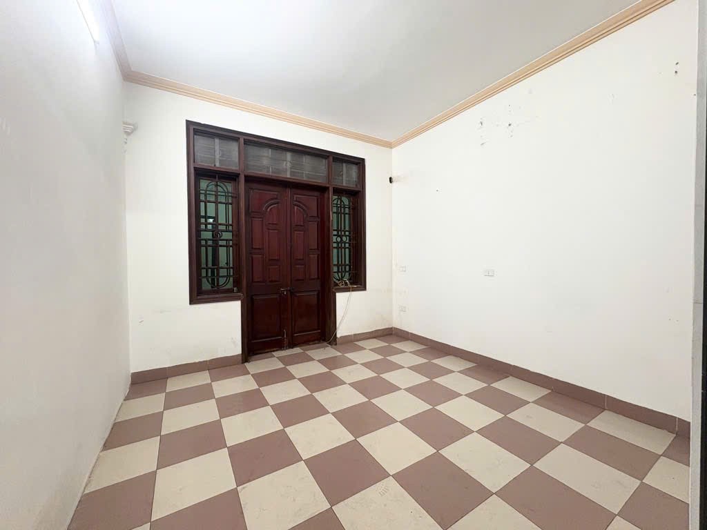 Cần bán Nhà mặt tiền đường Tam Trinh, Phường Yên Sở, Diện tích 107m², Giá 36 Tỷ 2