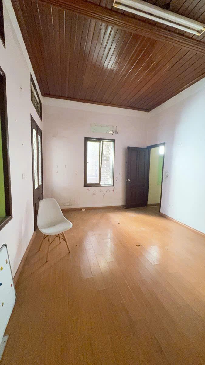 BÁN NHÀ LÊ TRỌNG TẤN - NHỈNH 400TR/M VỚI CỰC PHẨM LÔ GÓC 3 MẶT NGÕ Ô TÔ TRÁNH - VỈA HÈ - MT 6M 4