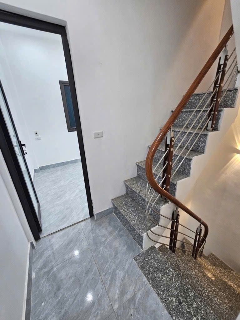 Cần bán Nhà mặt tiền đường Tam Trinh, Phường Mai Động, Diện tích 36m², Giá 8.5 Tỷ 4