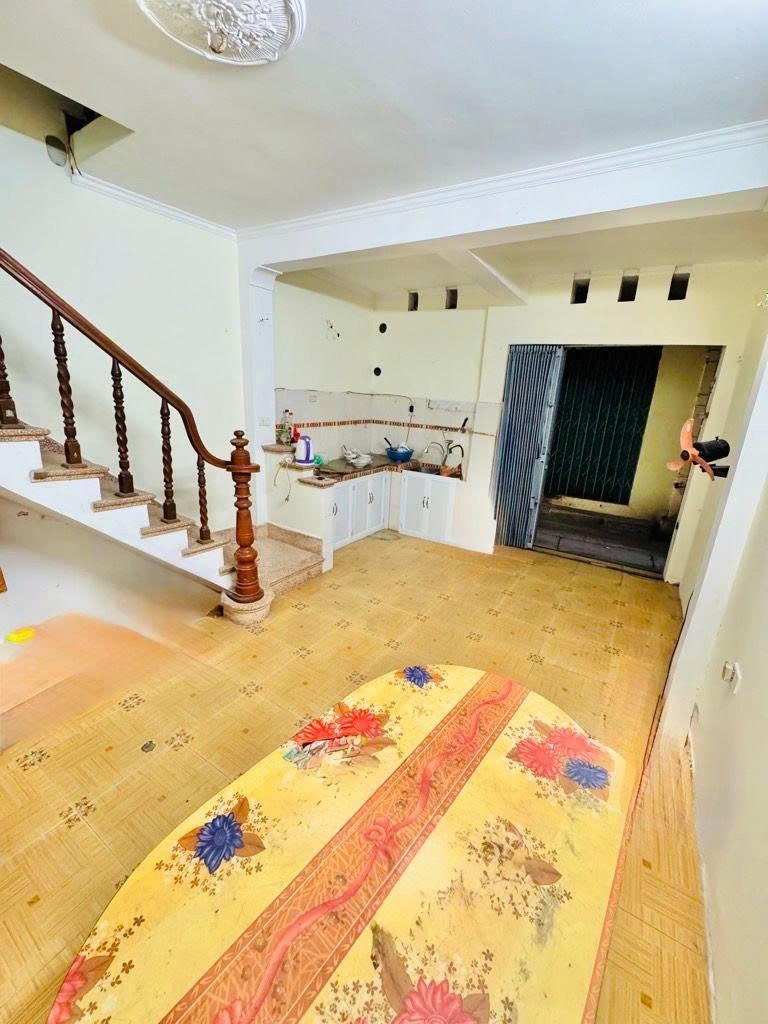 Cần bán Nhà mặt tiền đường Hoàng Mai, Phường Hoàng Văn Thụ, Diện tích 23m², Giá 3.2 Tỷ