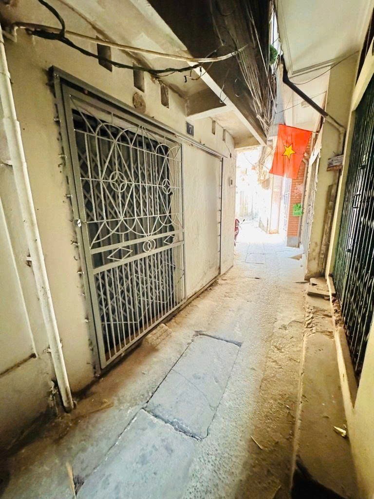 Cần bán Nhà mặt tiền đường Hoàng Mai, Phường Hoàng Văn Thụ, Diện tích 23m², Giá 3.2 Tỷ 2