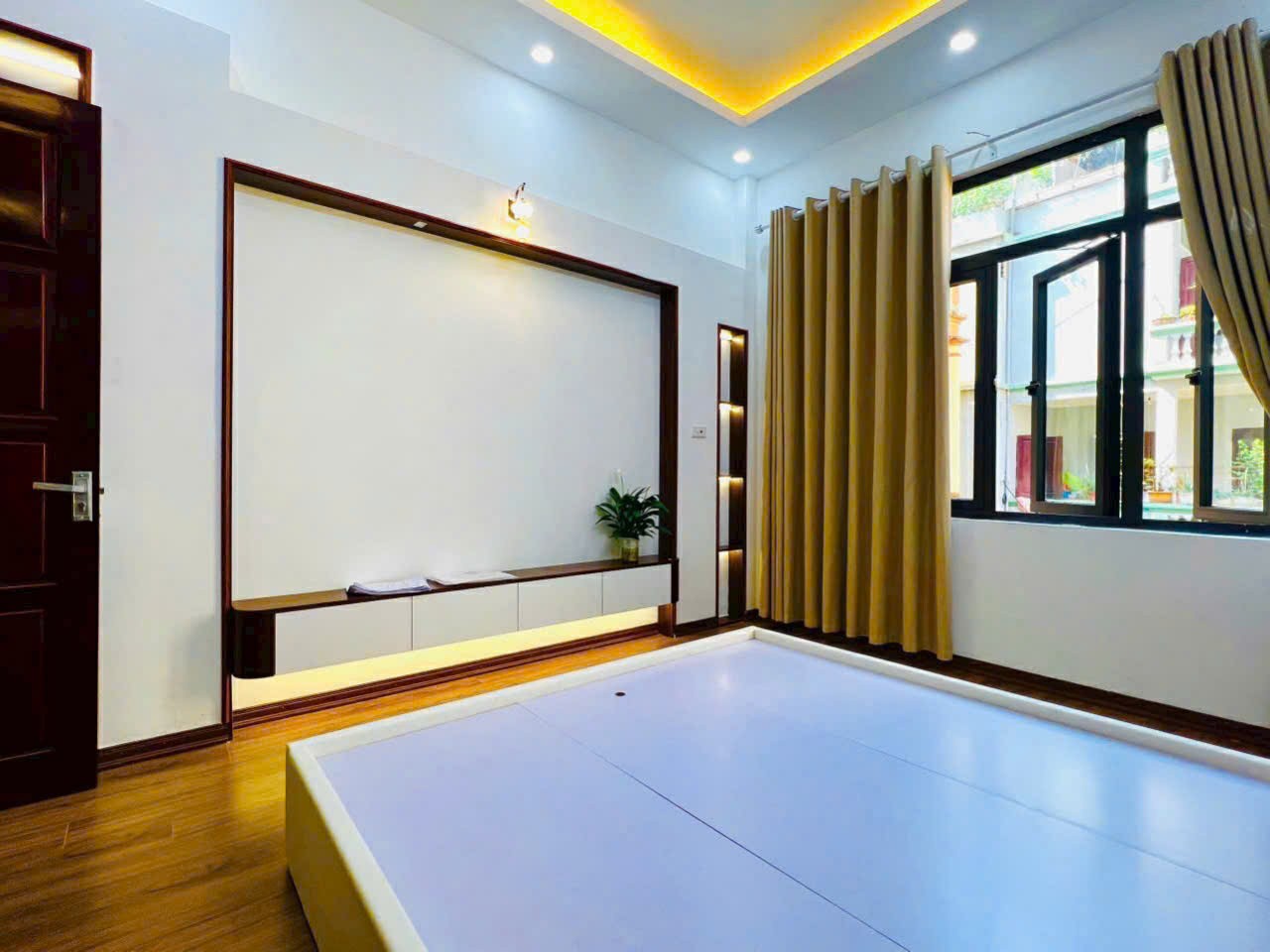 Cho thuê nhà Hoàng Quốc Việt - Cầu Giấy 40m x 5T, 6PN4VS NHÀ ĐẸP, FULL ĐỒ giá 20TR 4