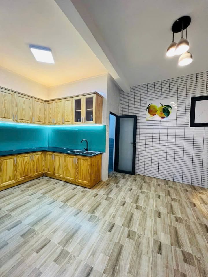 Chỉ 4.35 Tỷ - Bán Gấp Nhà Sổ Riêng XD Đường Thiện Ý, Đà Lạt 1 Trệt, 1 Lầu 4